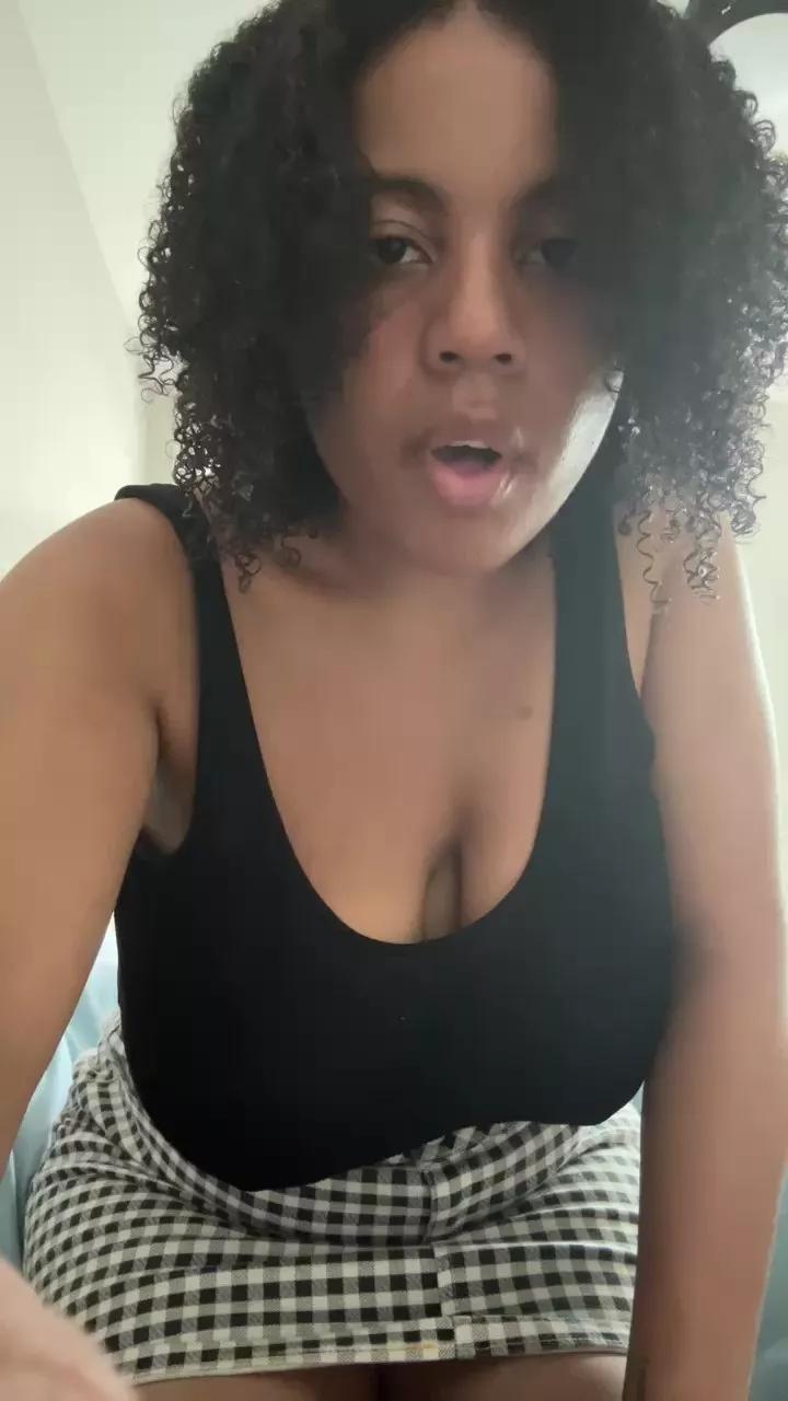 Gysellaa on Cam4 