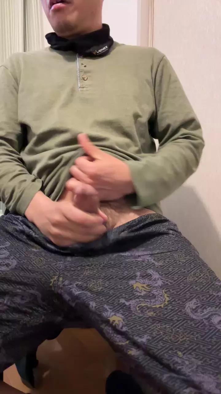 hachitaro on Cam4 