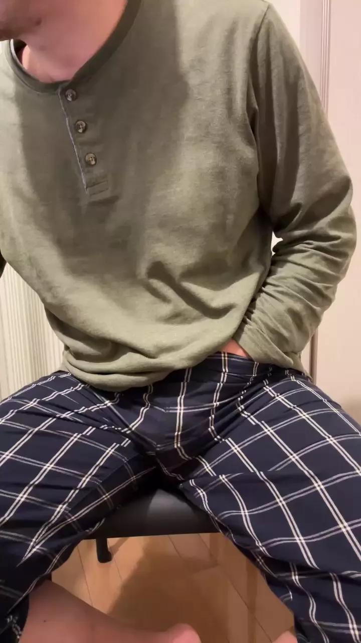 hachitaro on Cam4 