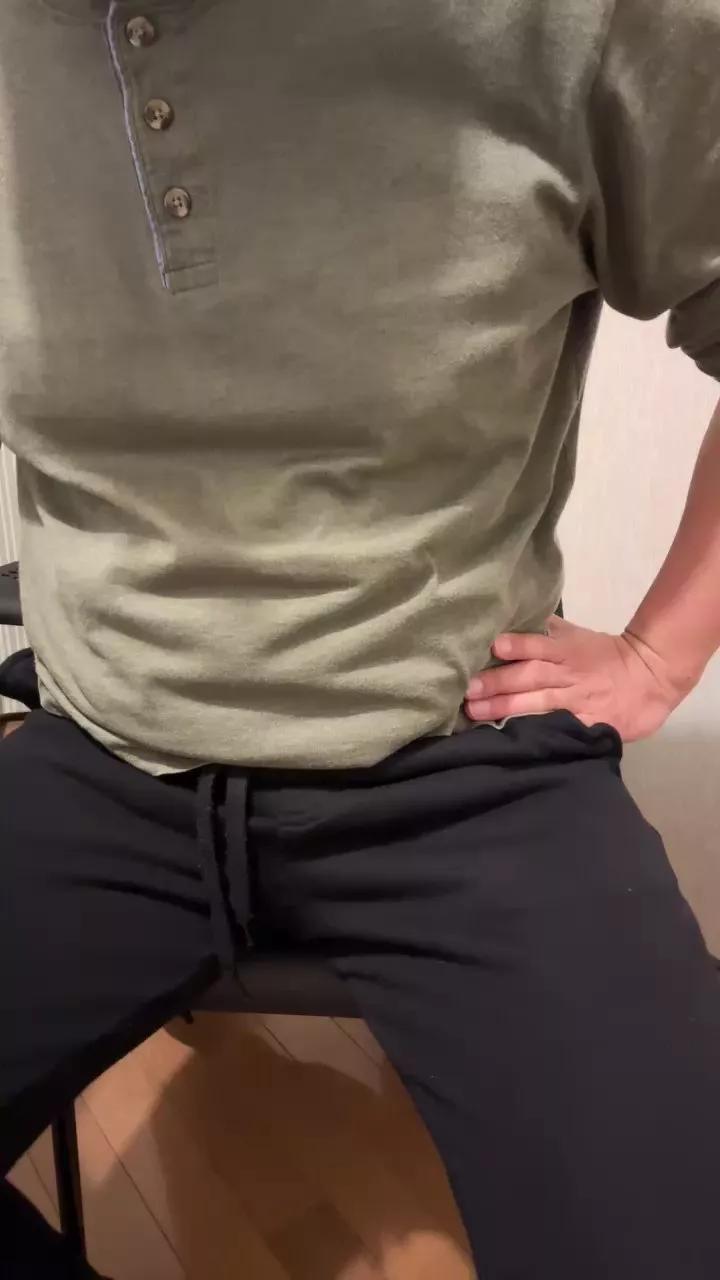 hachitaro on Cam4 