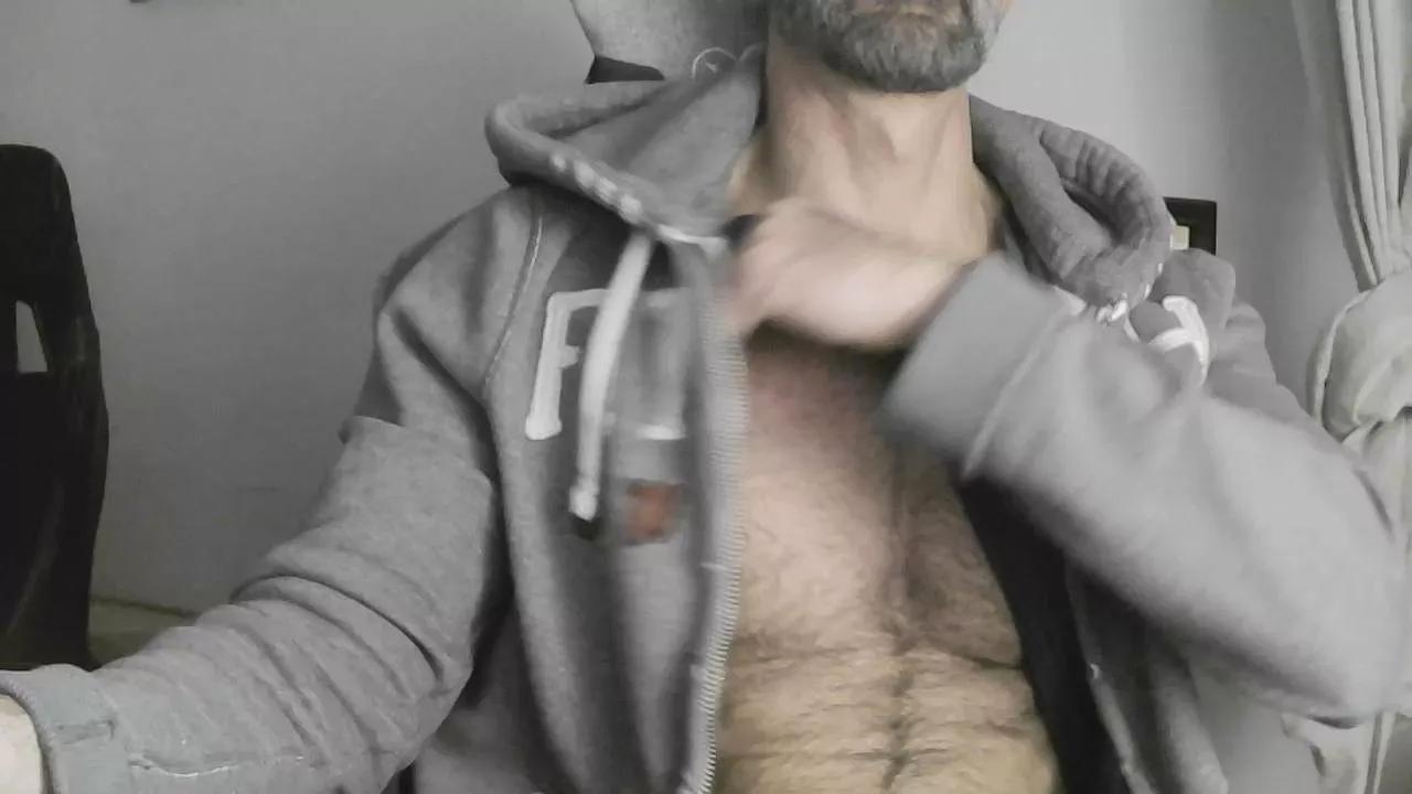 hairyhotita on Cam4 