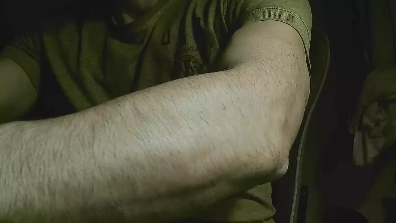 hairyhotita on Cam4 