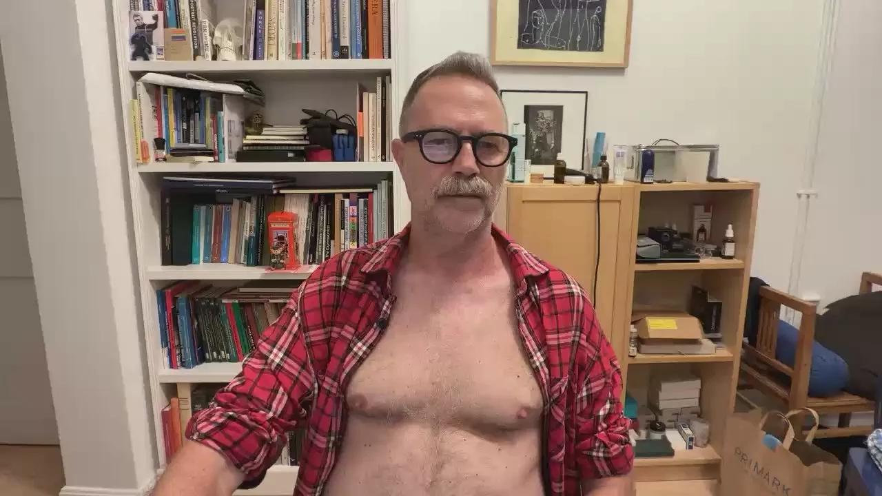 hairystd on Cam4 