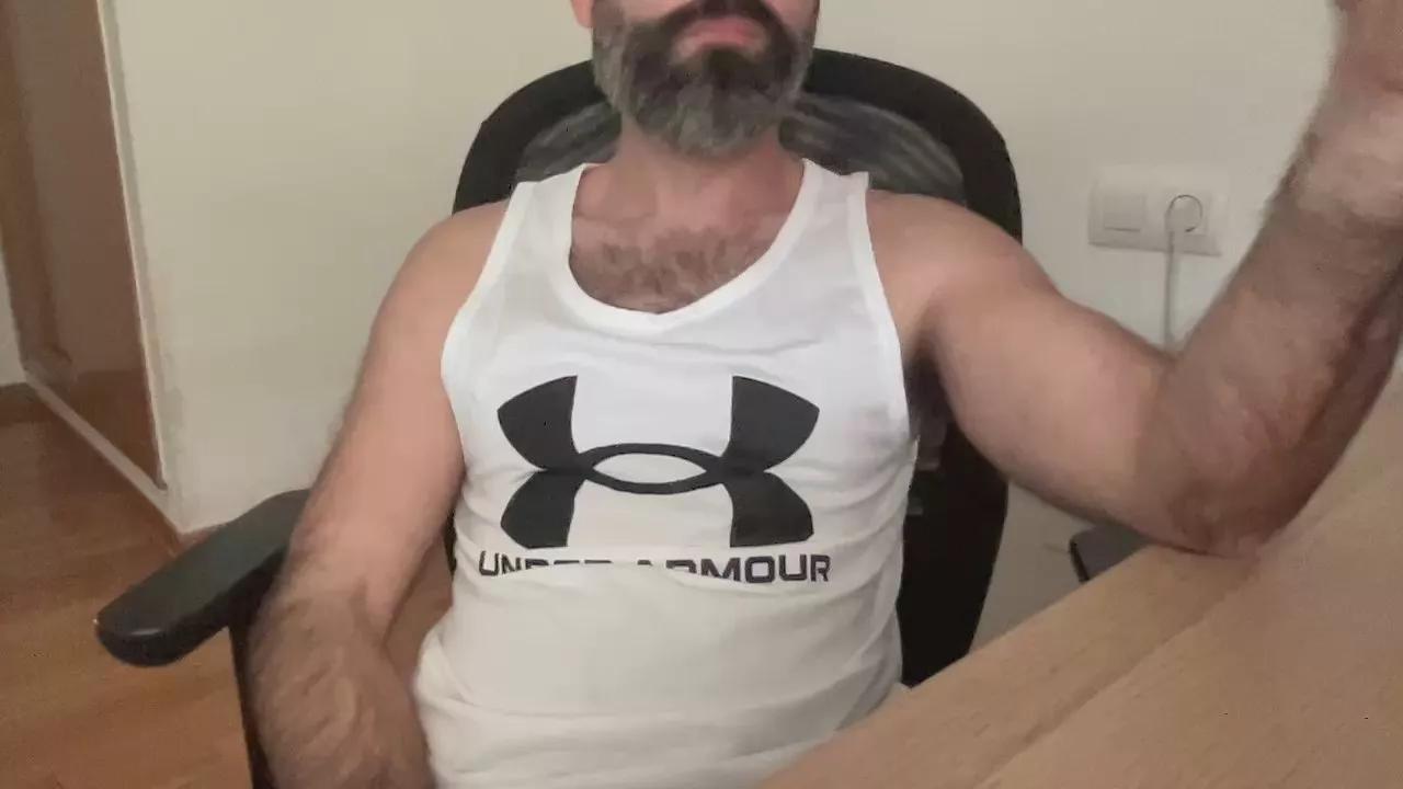 hairywanker35 on Cam4 