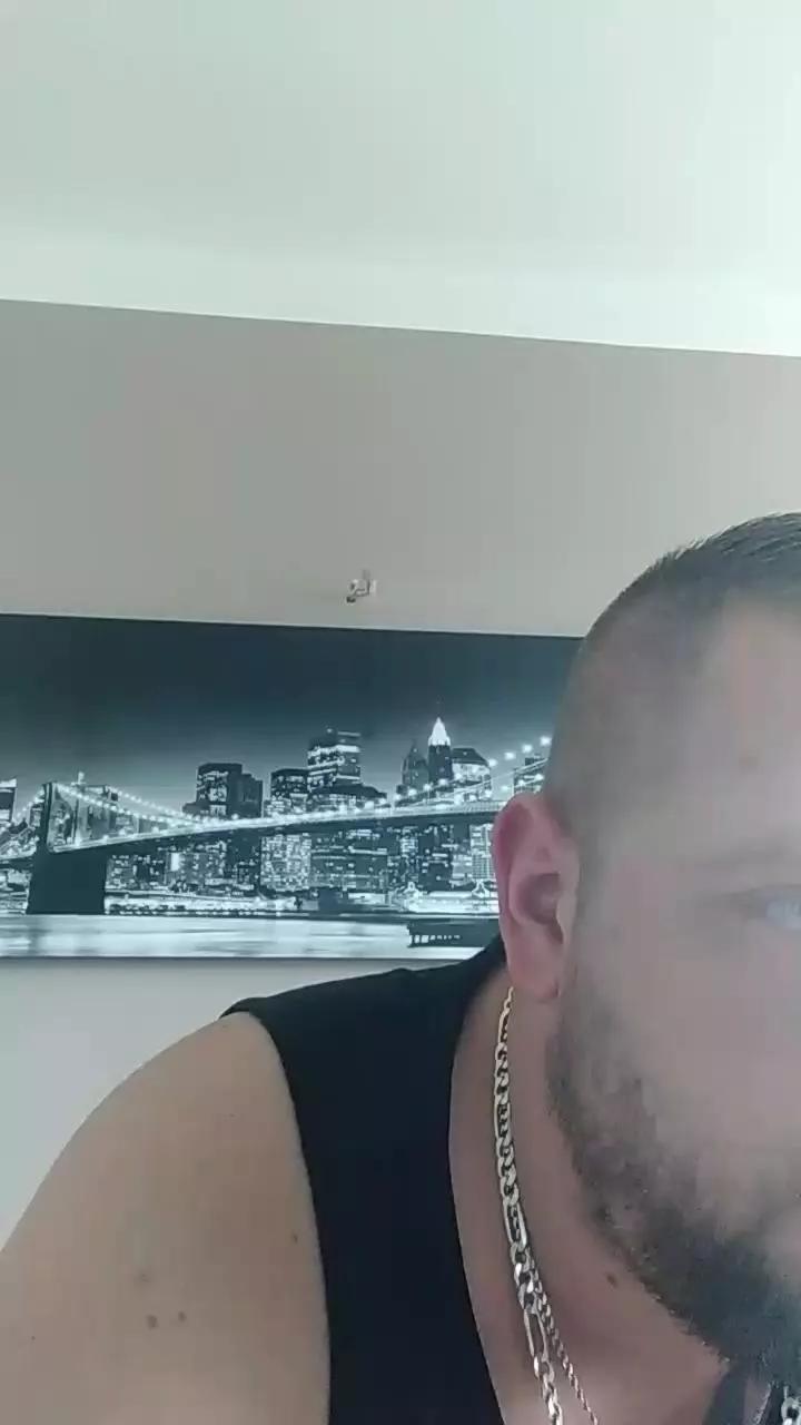 HAMC81CHIEMSEE on Cam4 