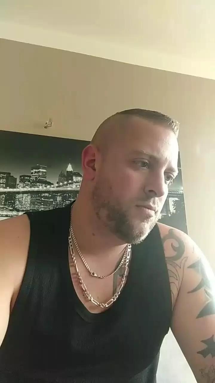 HAMC81CHIEMSEE on Cam4 