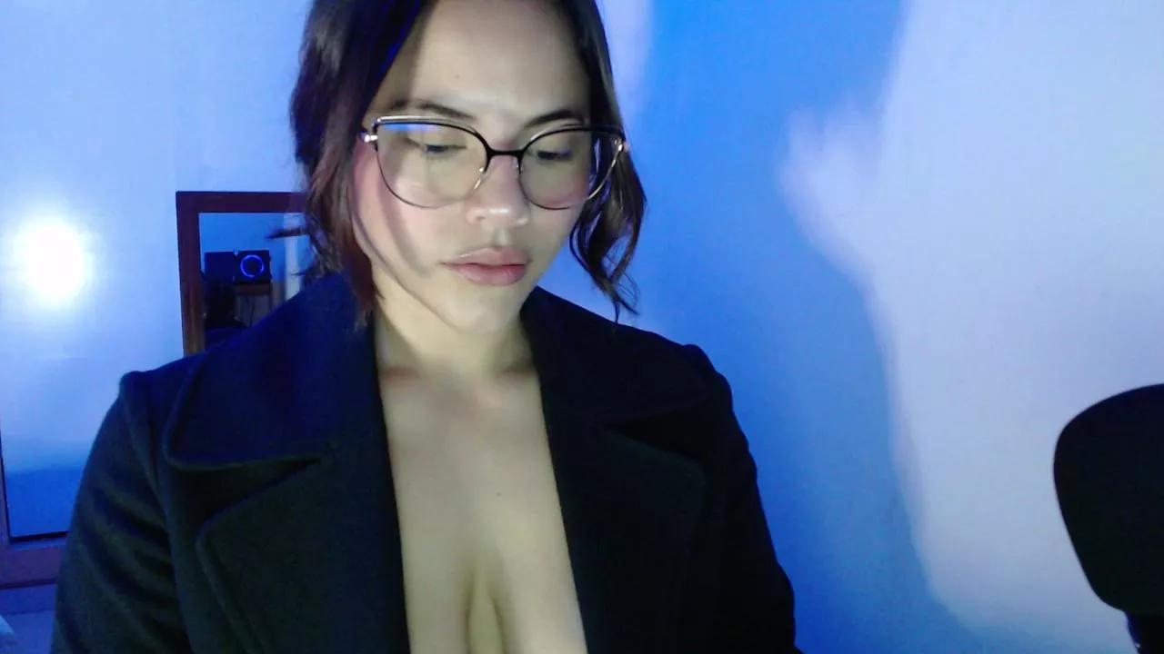 Helena_de_troya on Cam4 