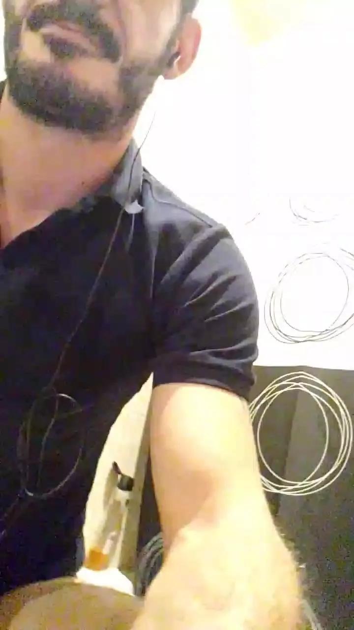 Hugo1387l on Cam4 
