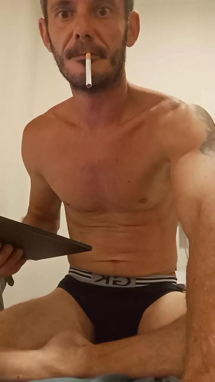 Hugo1387l on Cam4 