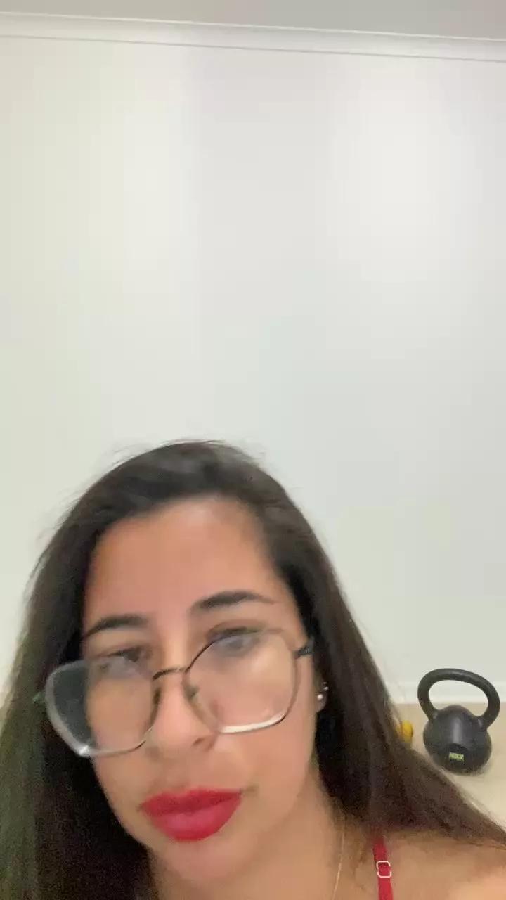 Isapekha on Cam4 