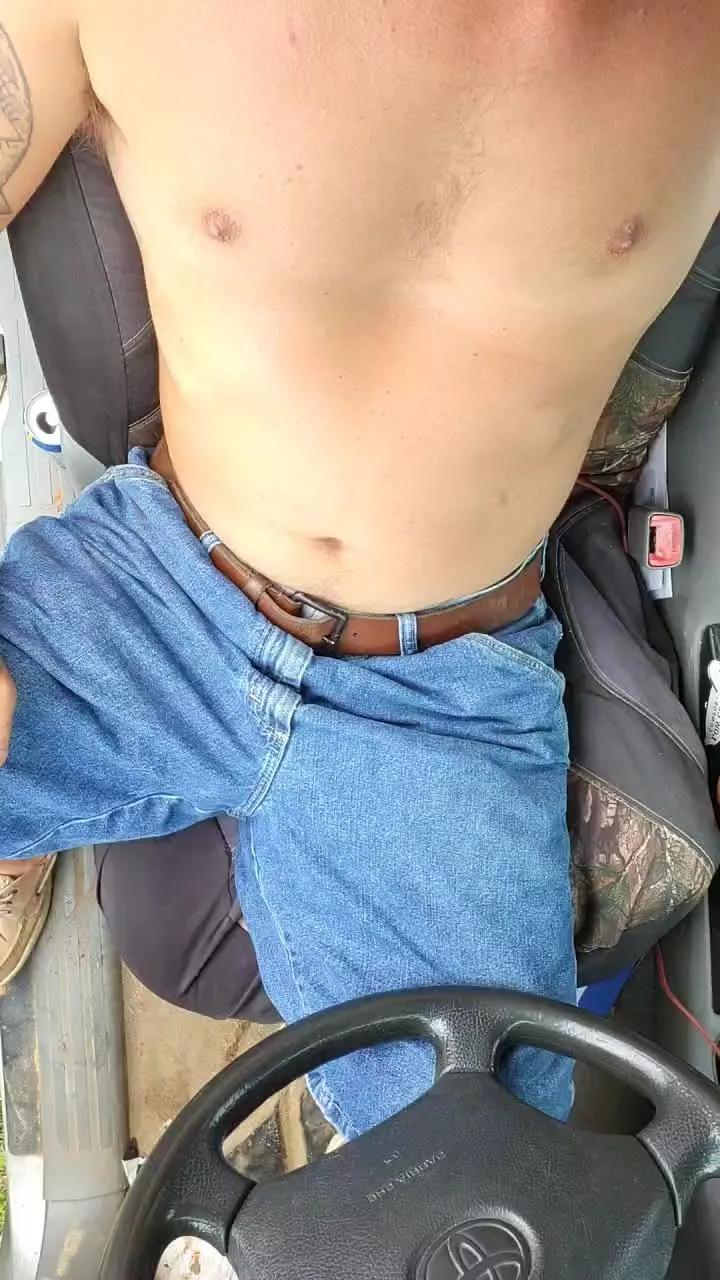 Itzmeebaby on Cam4 