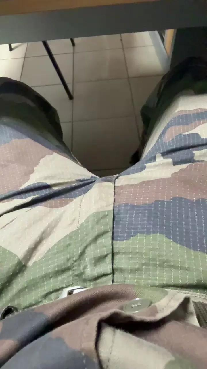 Jeuneact2 on Cam4 