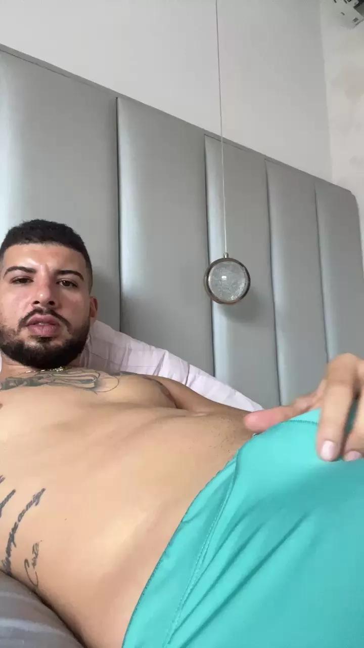 Kinhoopaugrande on Cam4 