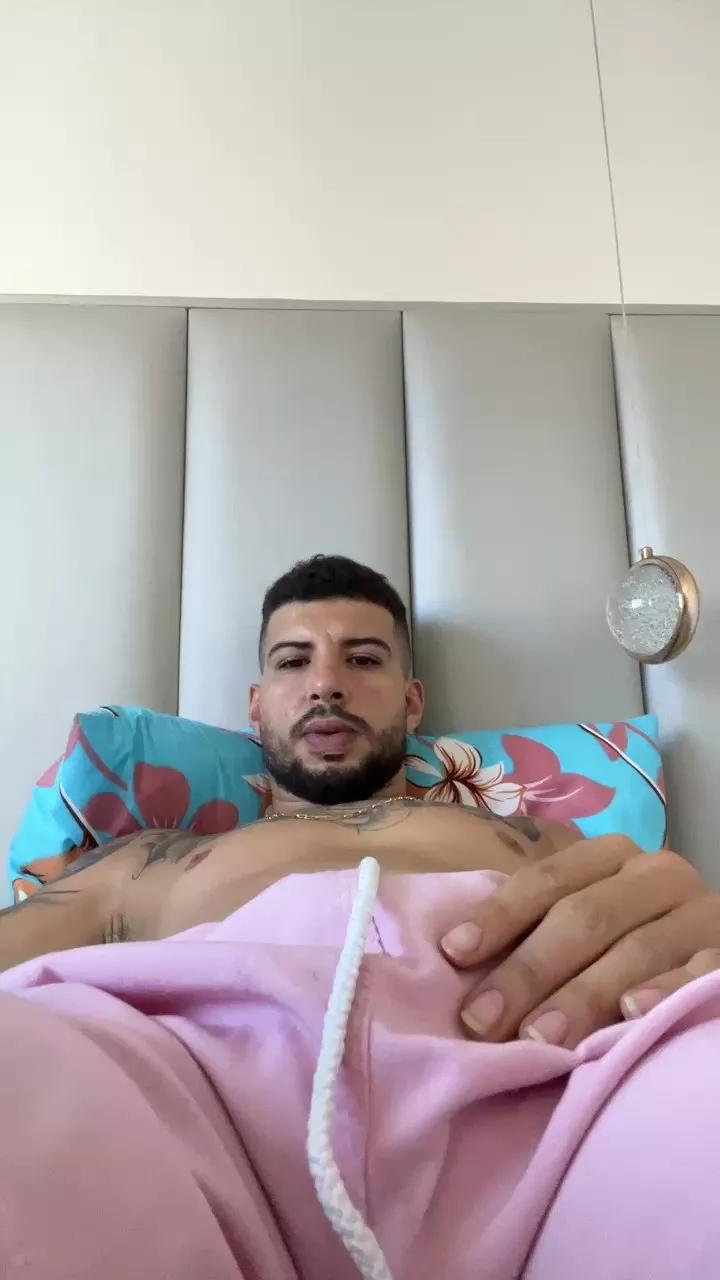 Kinhoopaugrande on Cam4 