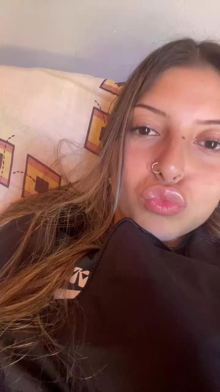 Kiraofarg on Cam4 