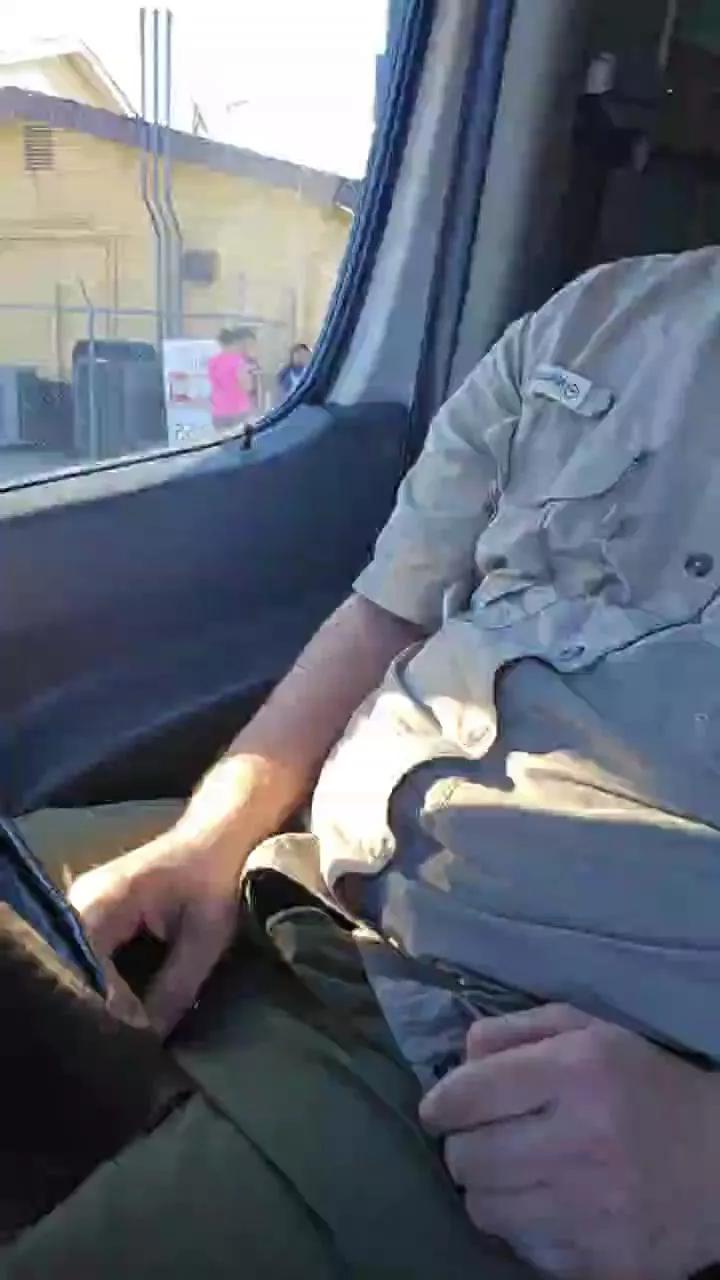 Kleindude on Cam4 