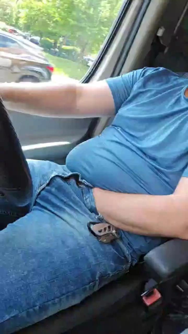 Kleindude on Cam4 
