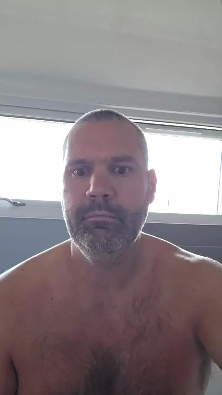 leighton88 on Cam4 