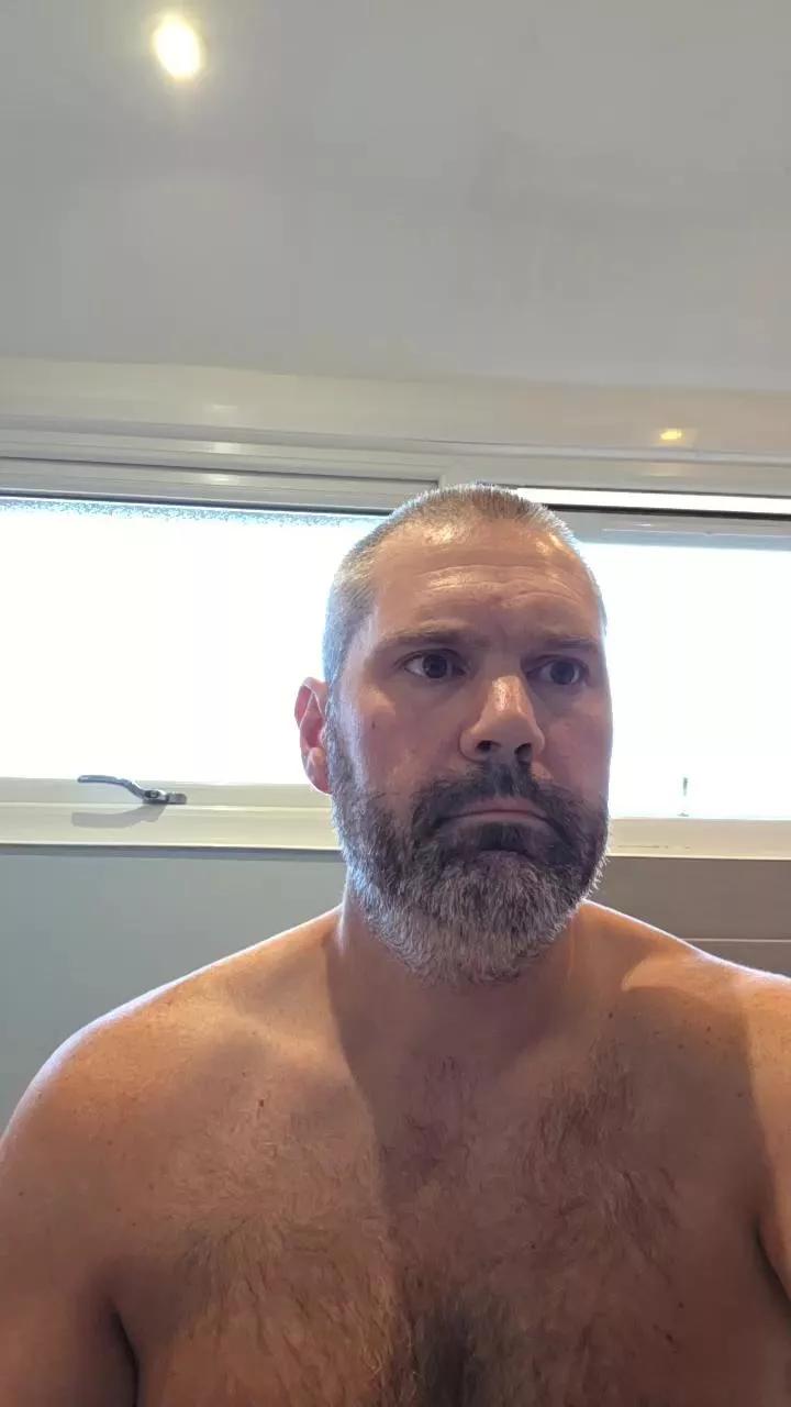 leighton88 on Cam4 