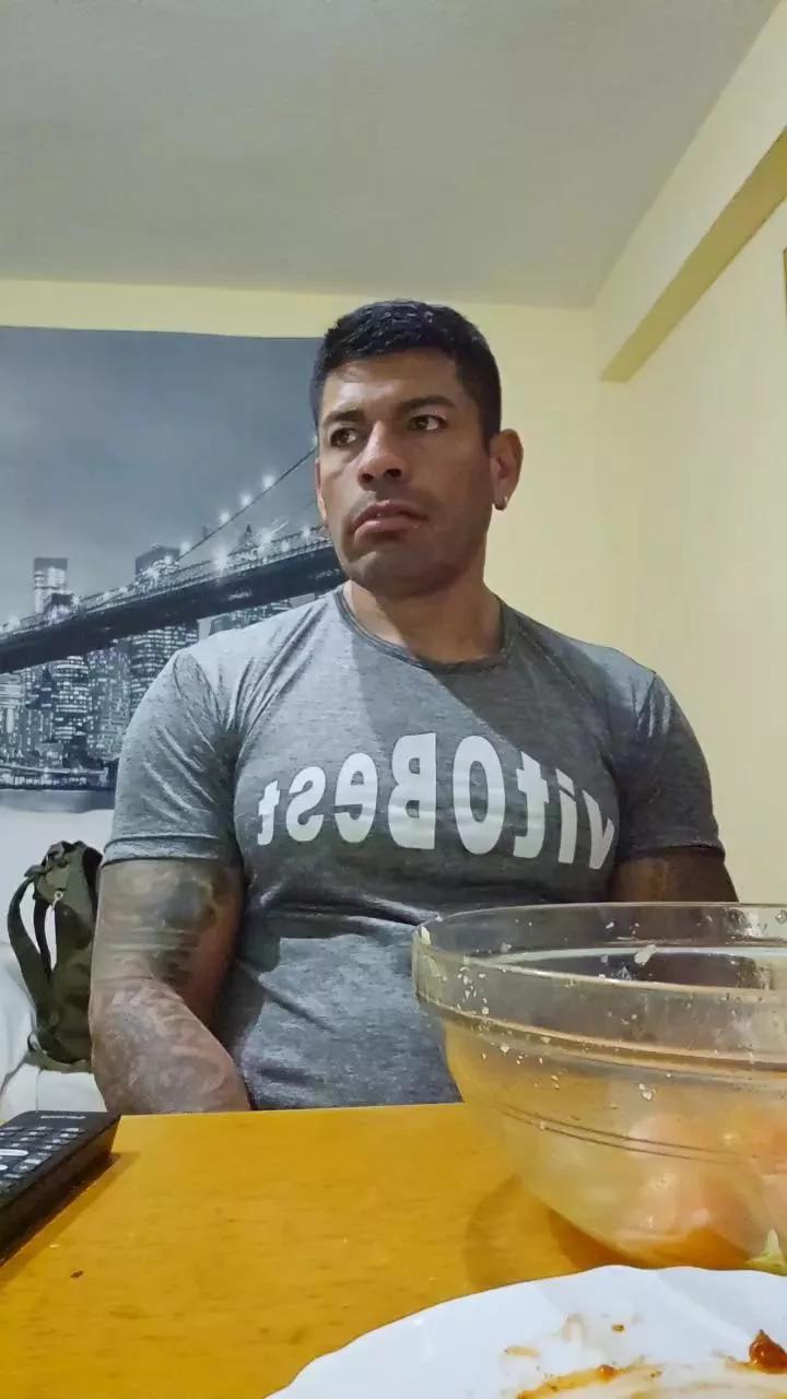 Leonsalvajexxx on Cam4 