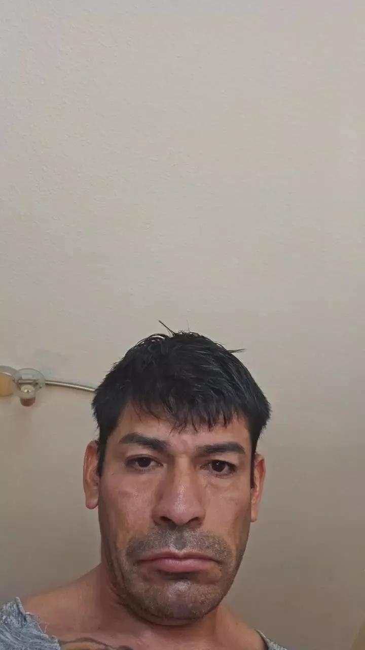 Leonsalvajexxx on Cam4 