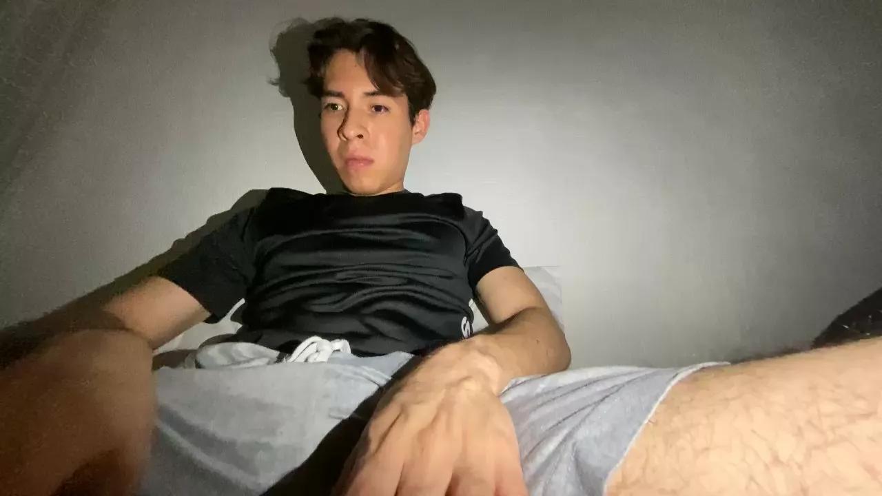 Liam_vd on Cam4 
