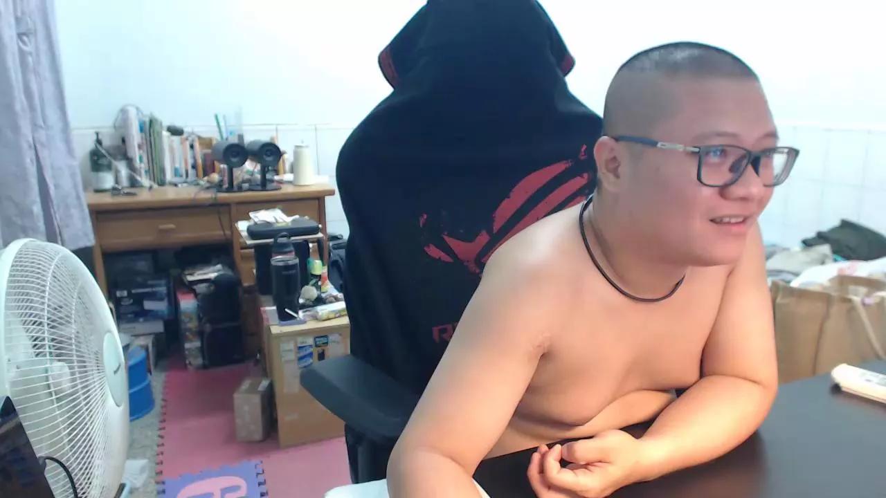lin308902 on Cam4 
