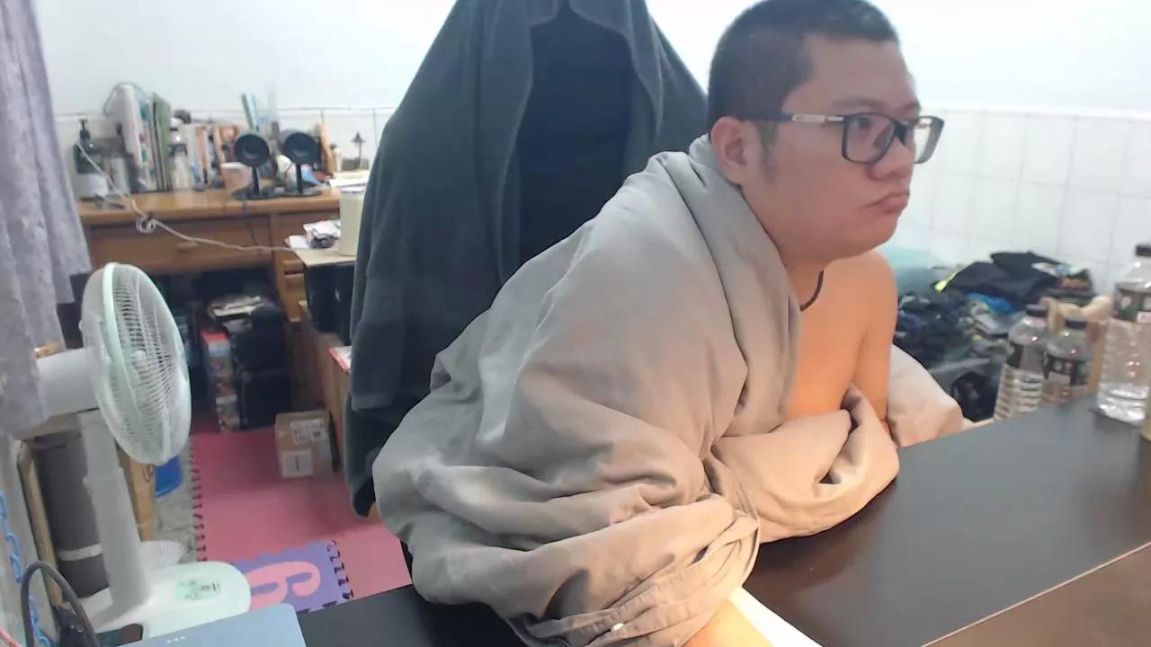 lin308902 on Cam4 
