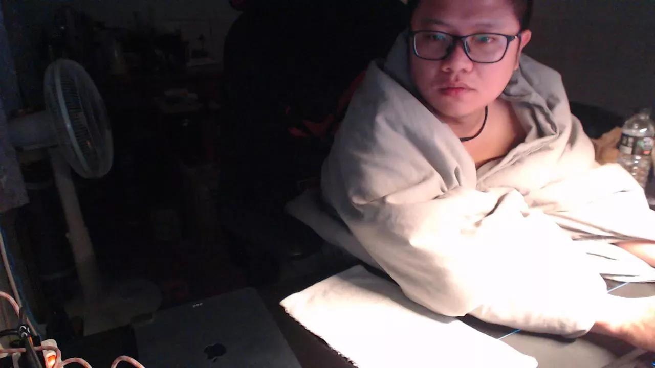 lin308902 on Cam4 