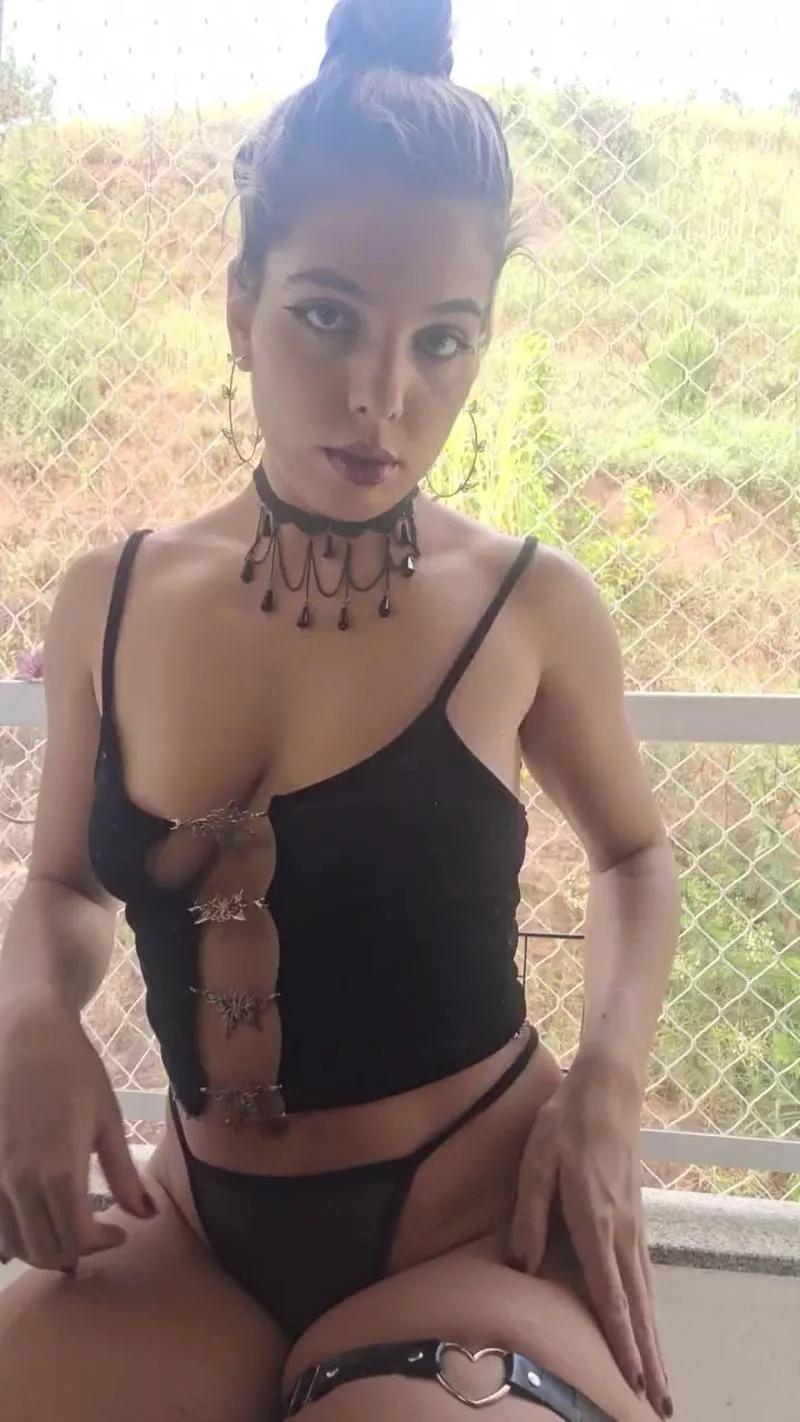 LizzieBlack on Cam4 