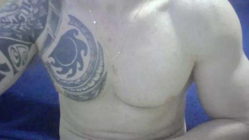 LoveLirah on Cam4 