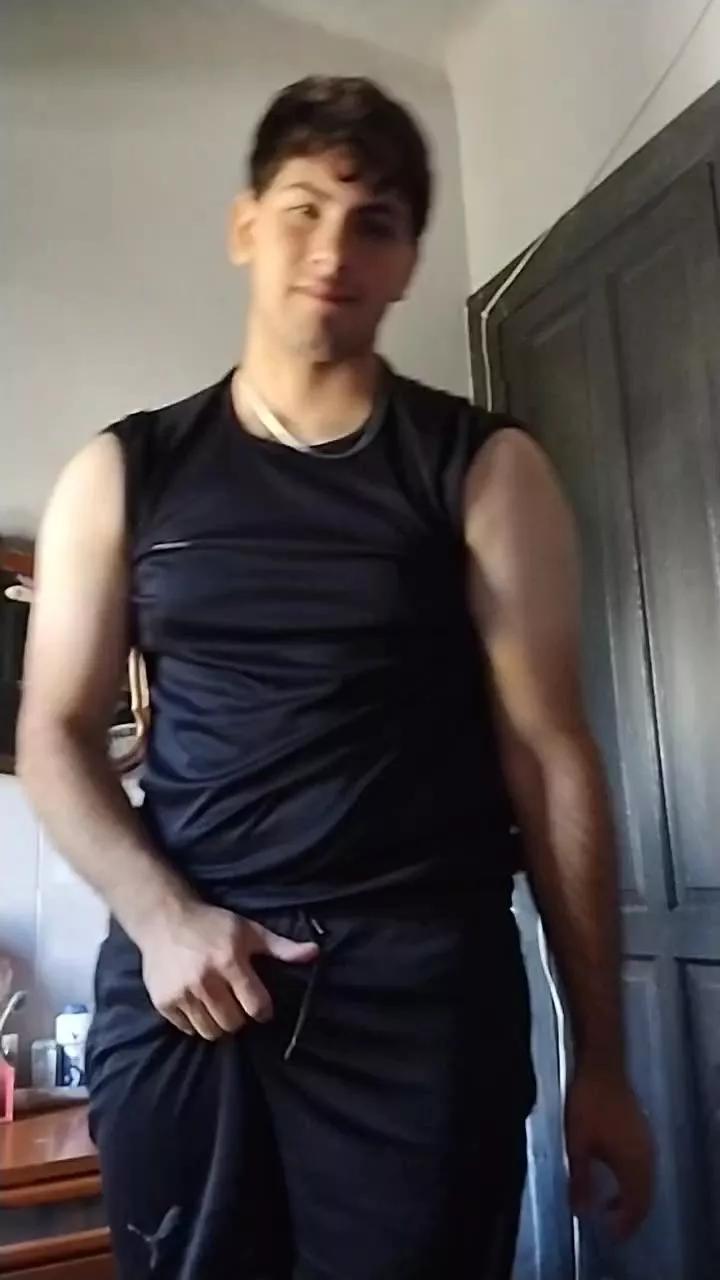 Lucas_Pink1 on Cam4 