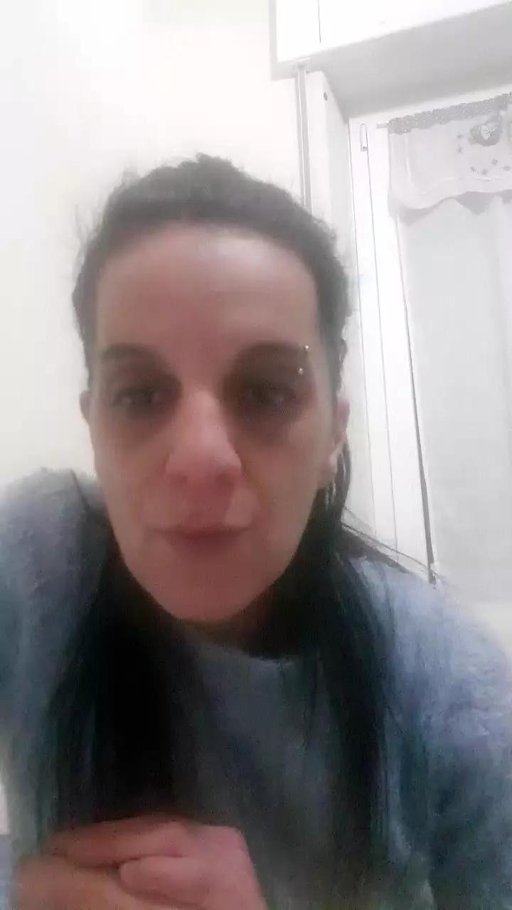 LuciaeGraziella on Cam4 