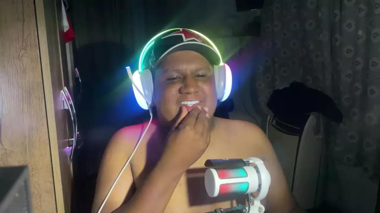 luquinhas_fun on Cam4 