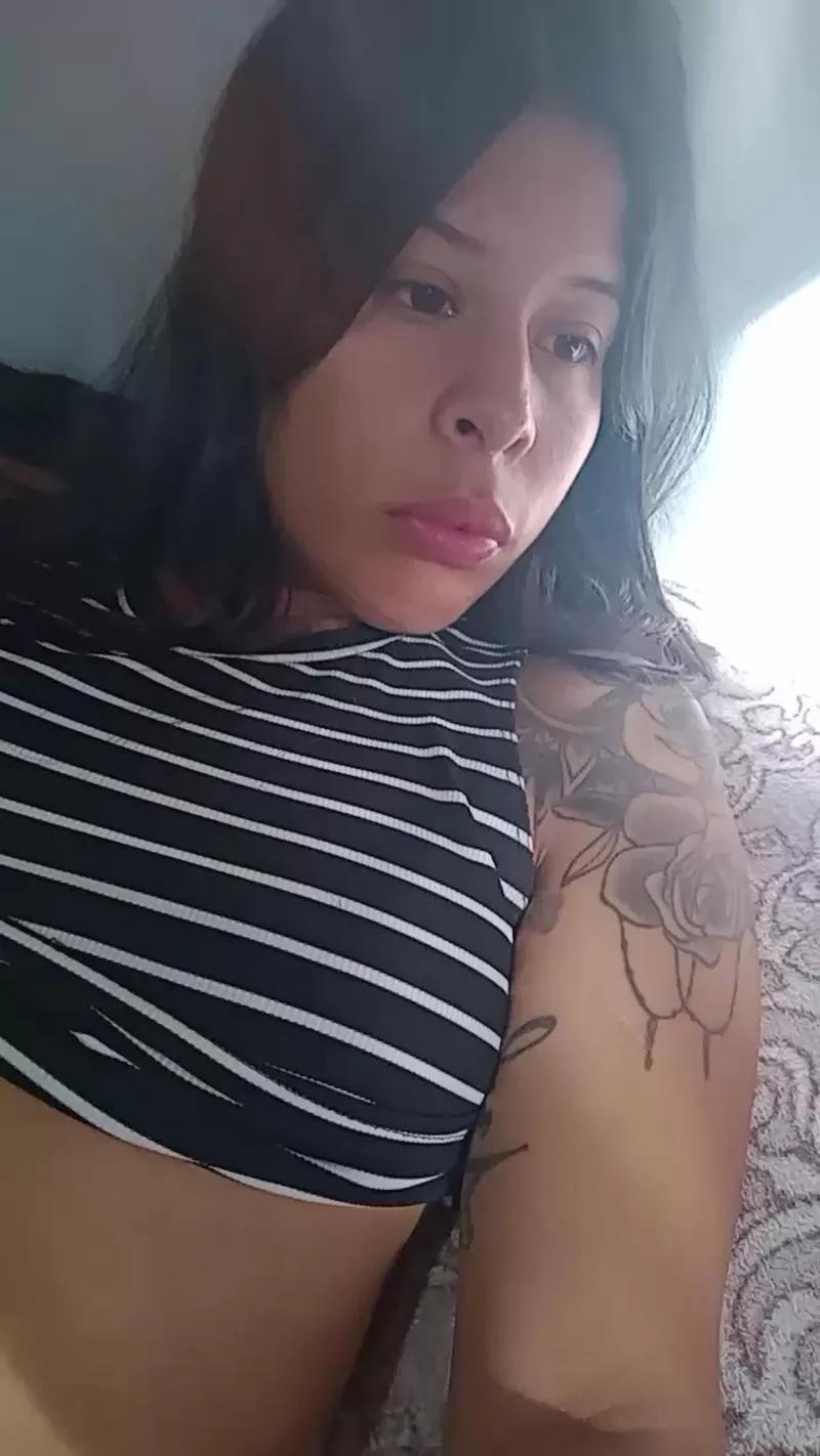 mai008 on Cam4 