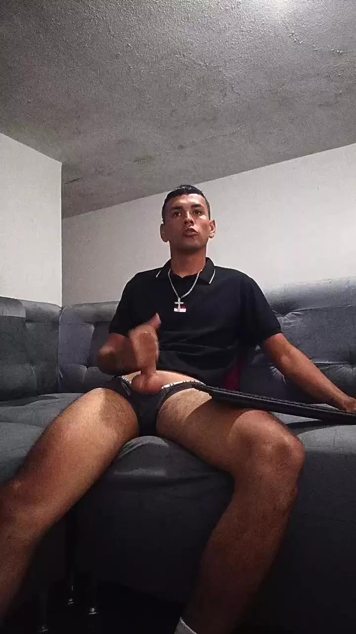 Master_nickboy2 on Cam4 
