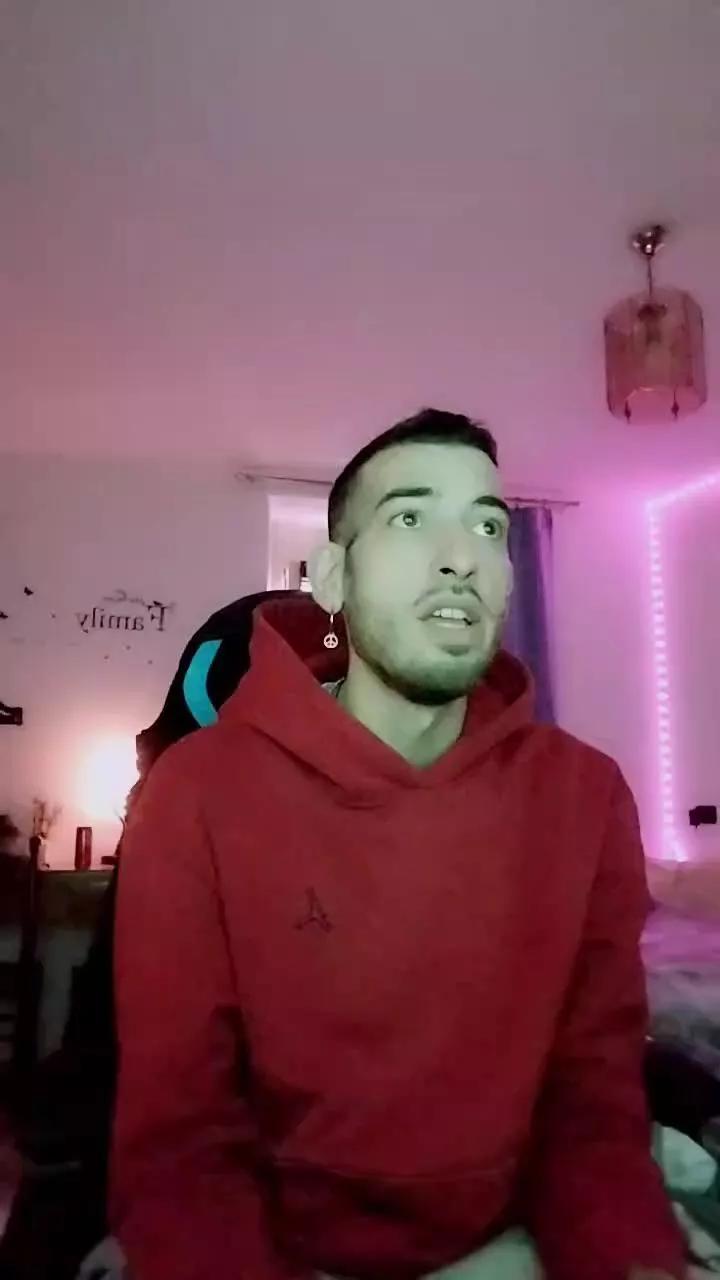 Meastroboris95 on Cam4 