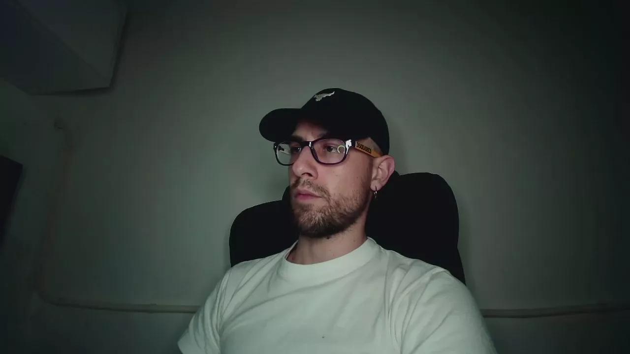 mikealcorleone on Cam4 