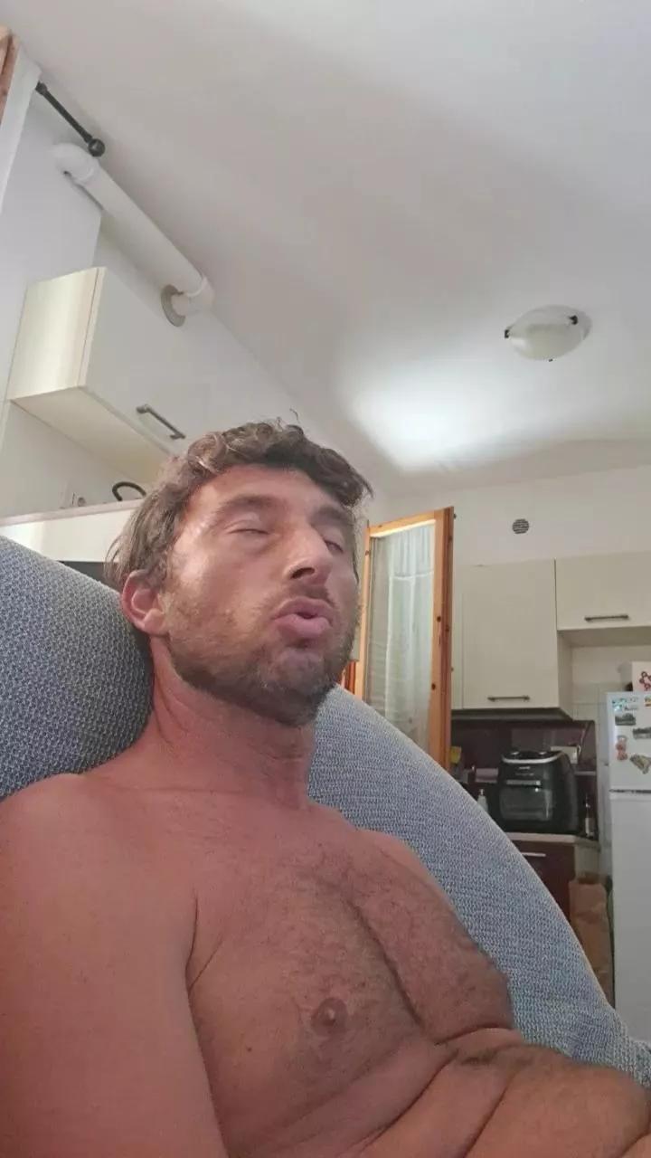 Mirko290180 on Cam4 