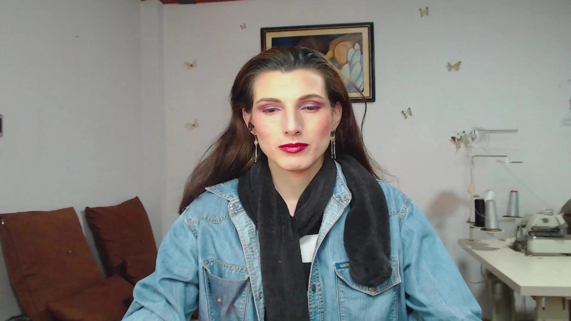 moira_hot on Cam4 