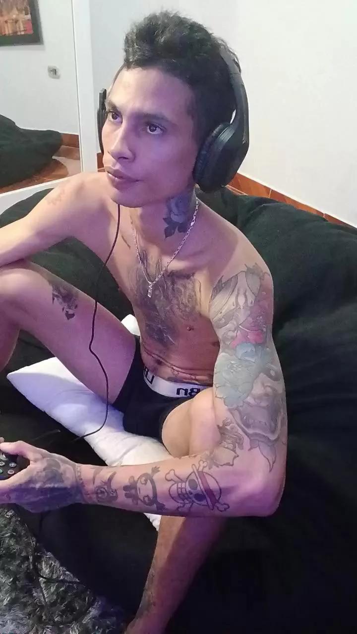 MonkeyD_66 on Cam4 
