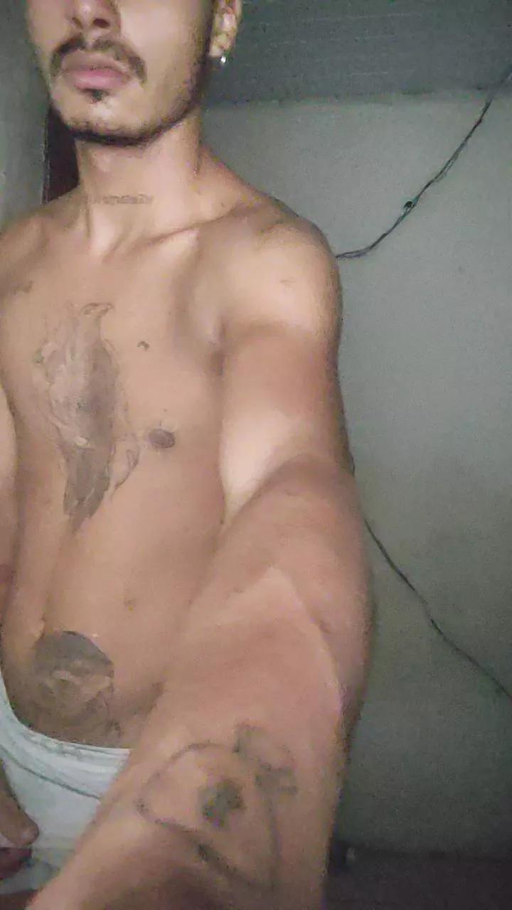 Morenotatuadooo on Cam4 