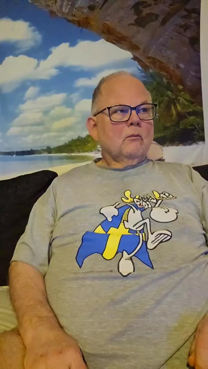 mullig57 on Cam4 
