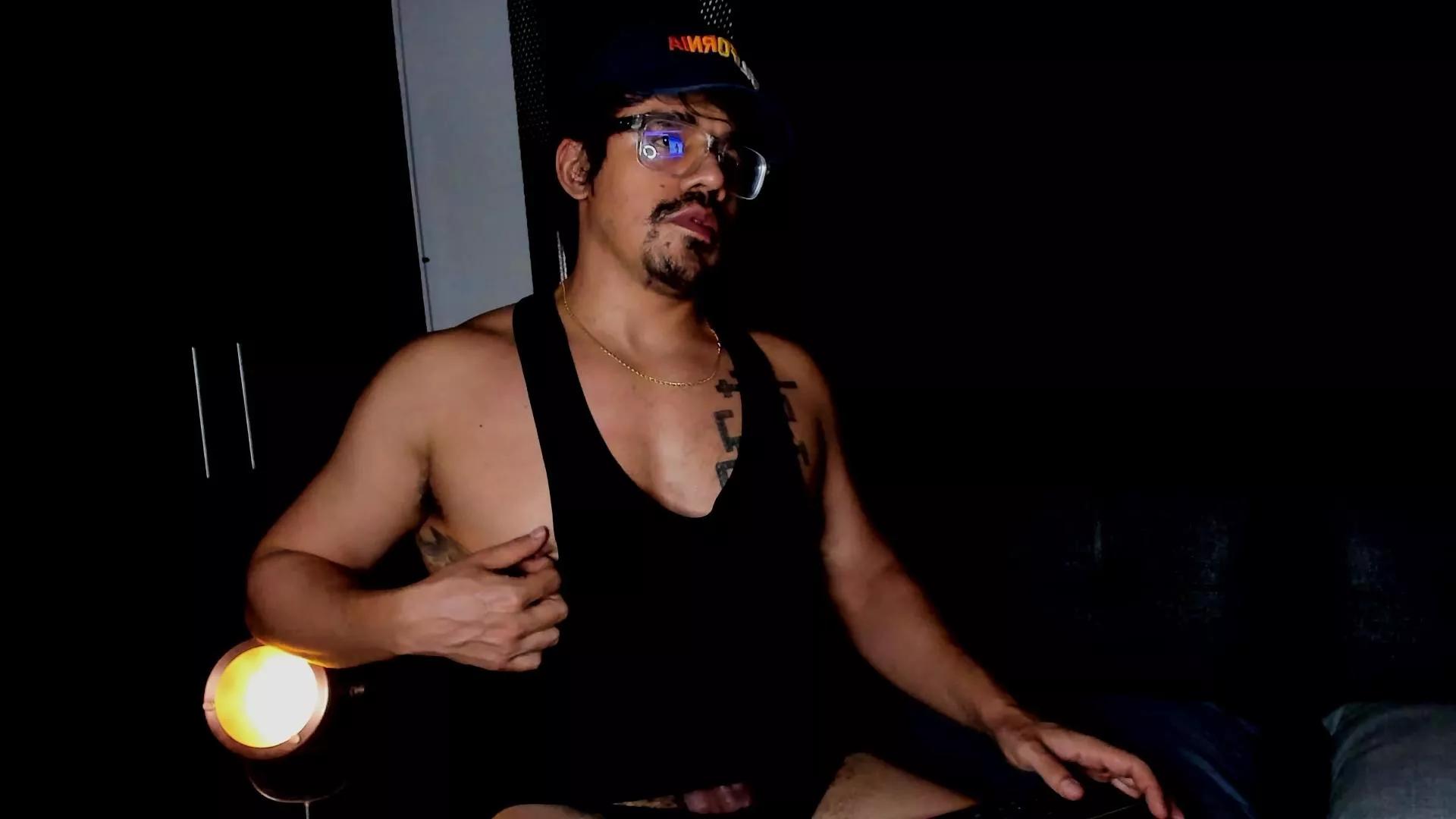 multiorgasm on Cam4 