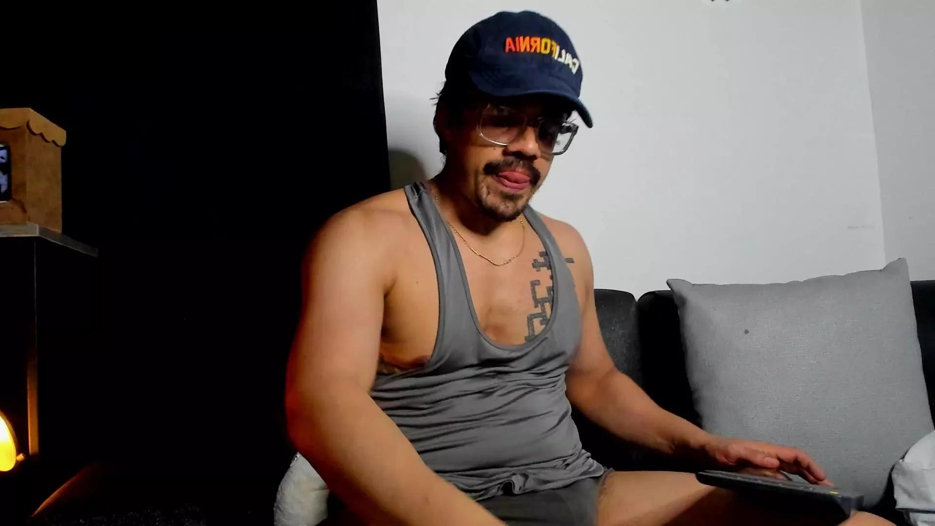 multiorgasm on Cam4 