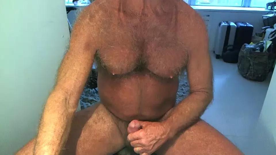 musclebear1 on Cam4 