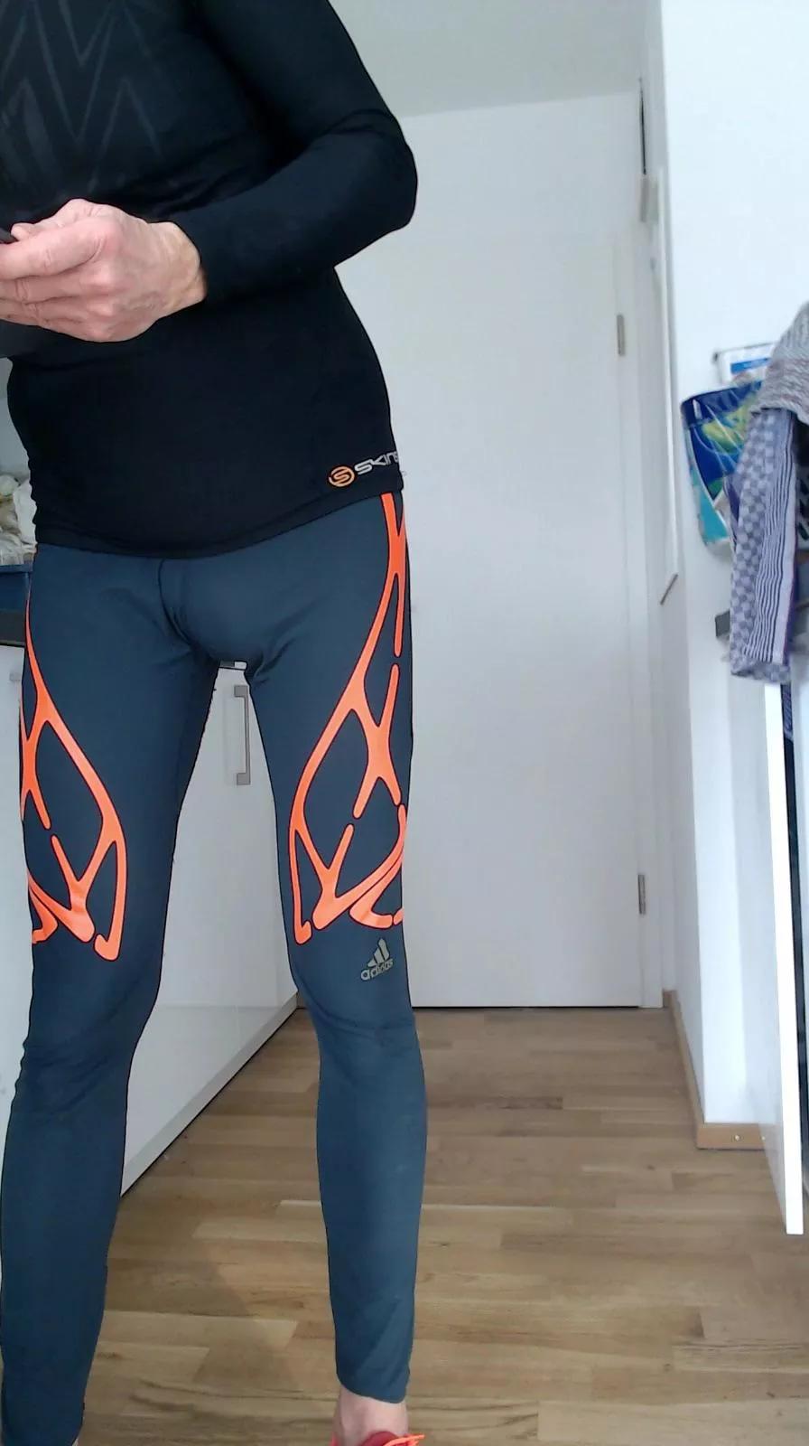 Nacktiv on Cam4 