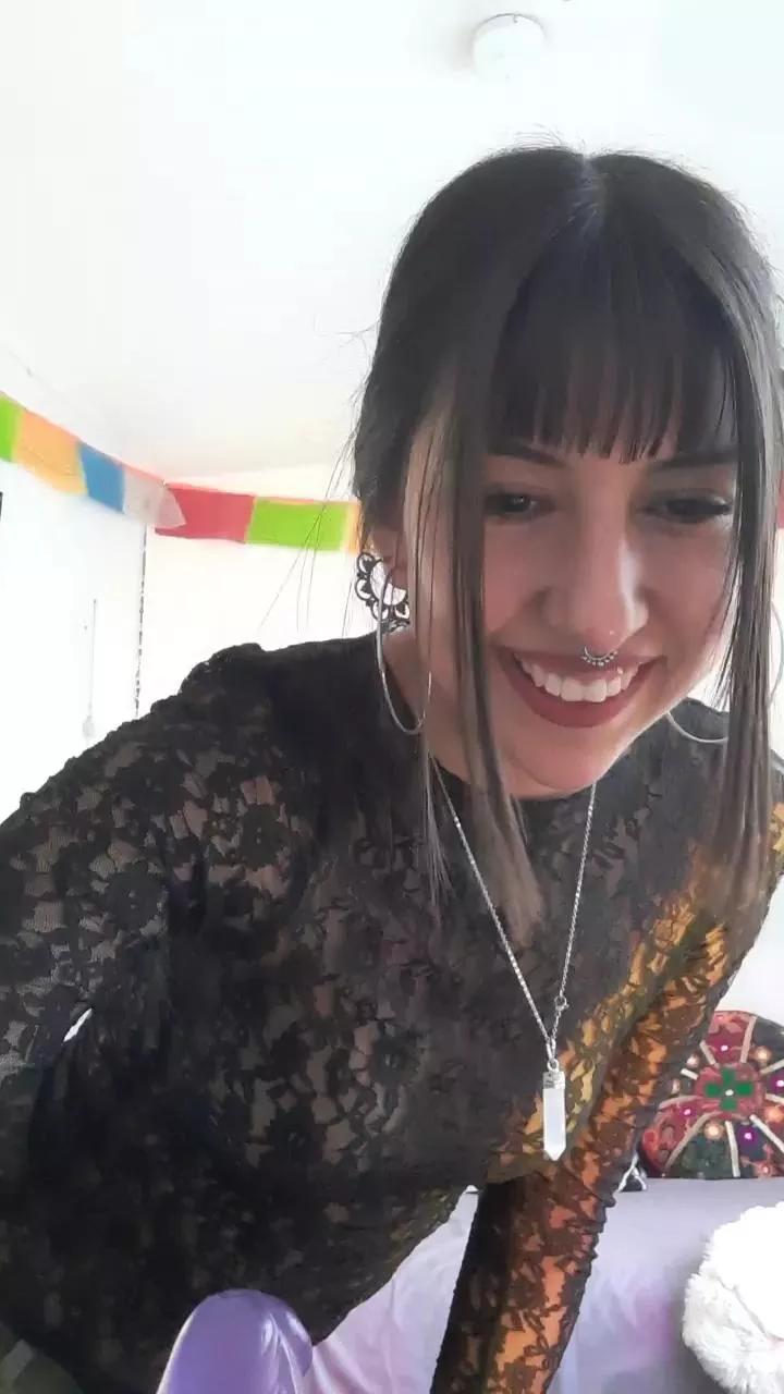 natigatitaa on Cam4 