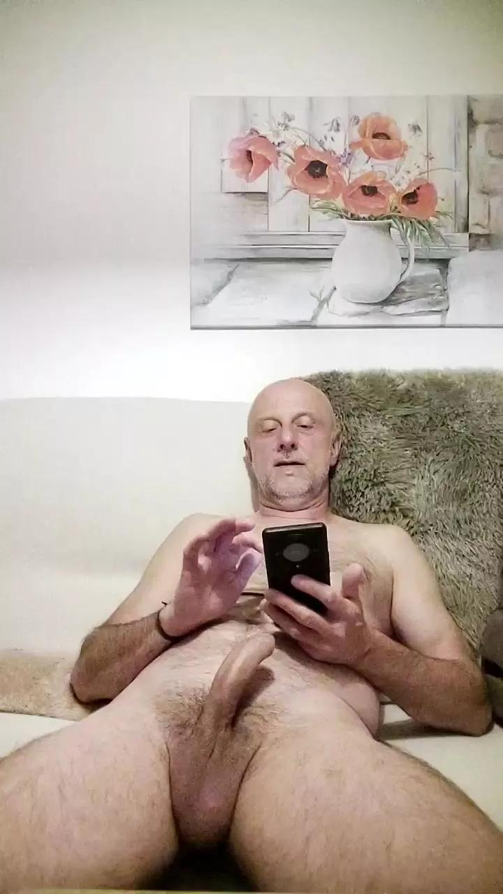 newmanbody on Cam4 