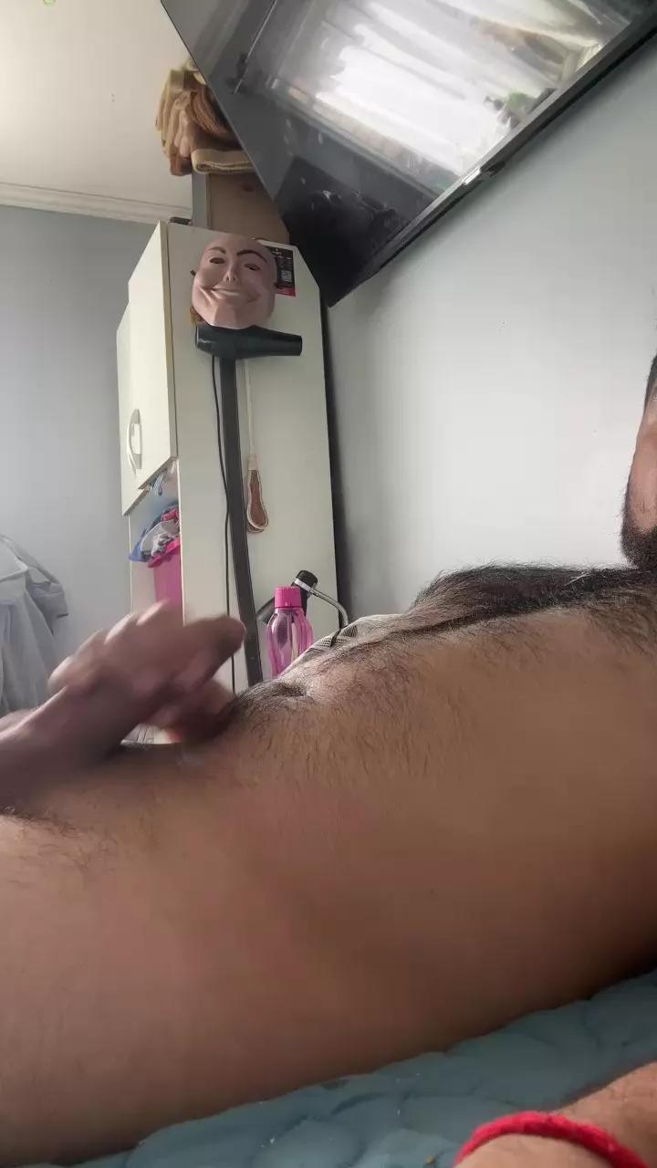 Nickoolas96 on Cam4 